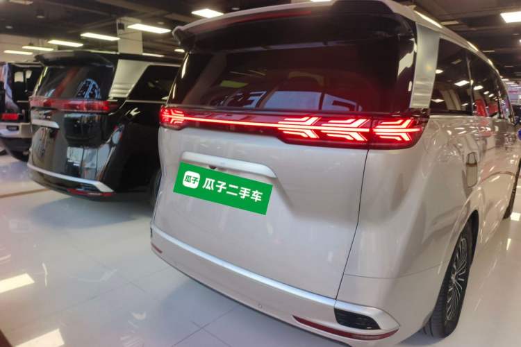 Used Denza D9 2022 EV 620 Prestige Model