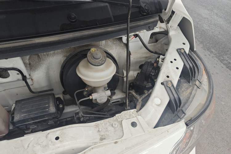 Used Chana Ruixing EM80 2024 Comfort-Style 6-Seater 41.86 kWh
