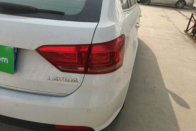 Used Volkswagen Gran Lavida 2013 1.6L Automatic Comfort Model
