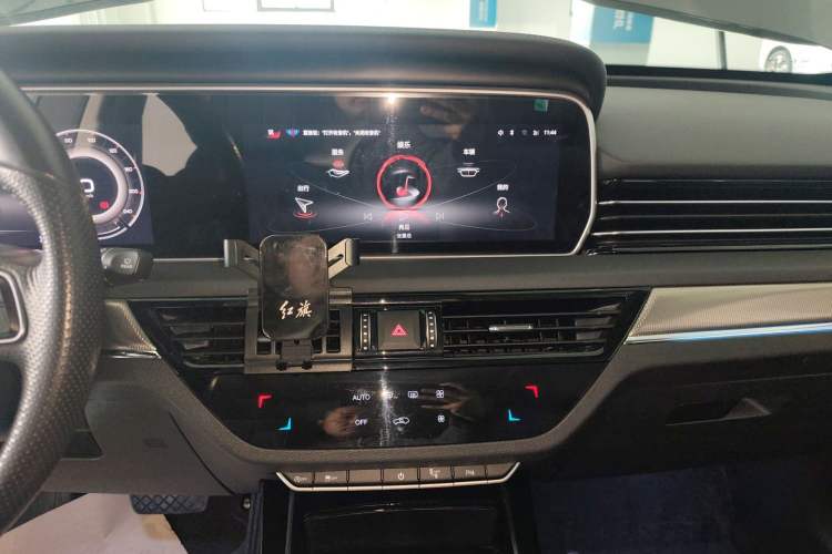 Used Hongqi HS5 2022 Revised Version 2.0T Smart Connect Flagship Edition
