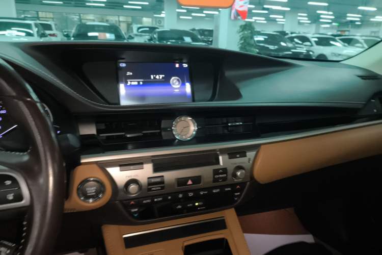 Used Lexus ES 2015 200 Elite Edition
