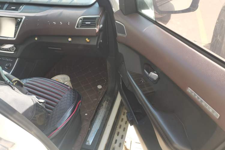 Used Land X7 2015 2.0T Panoramic Prestige Edition
