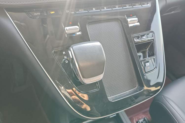 Used Hongqi HQ9 PHEV 2024 2.0T Four-Wheel Drive Business Edition