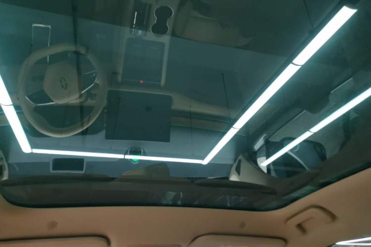 Used Hima AITO M5 2024 Extended-Range Max Rear-Wheel Drive Advanced Intelligent Driving Version
