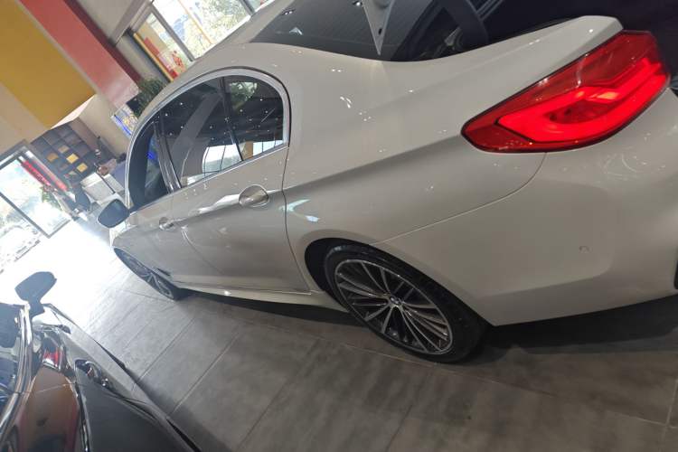 Used BMW 5 Series 2020 530Li Luxury Edition M Sport Package
