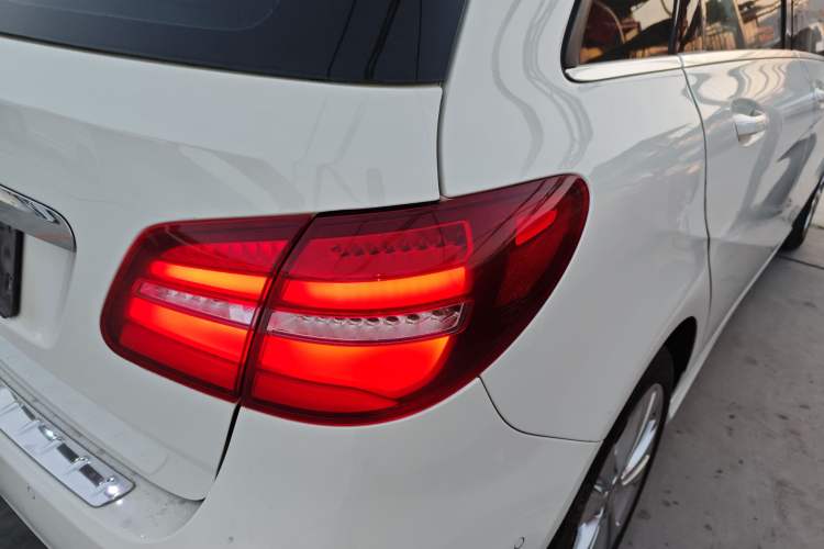 Used Mercedes-Benz B-Class 2015 B 200 Fashion Model
