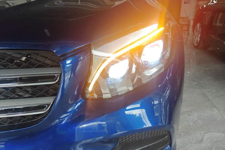 Used Mercedes-Benz GLC 2016 GLC 300 4MATIC Dynamic Model
