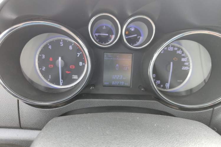 Used Changan CS35 2016 1.6L Manual Luxury Model China V Standard
