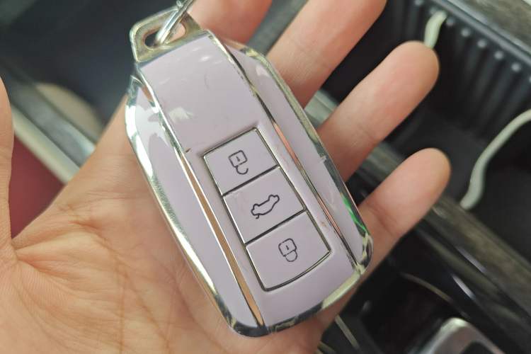 Used Dongfeng Aeolus Yixuan MAX 2023 1.5T Super Cool Trendy Dad Edition
