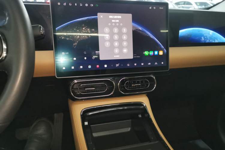 Used Leapmotor C11 2024 Range-Extended 300 Luxury Edition
