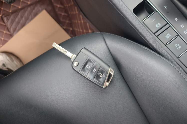 Used Volkswagen Bora 2021 1.5L Automatic Fashionable Smart Connectivity Version