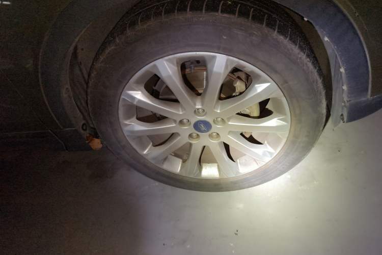 Used Ford Kuga 2013 1.6L GTDi Two-Wheel-Drive Trend Model