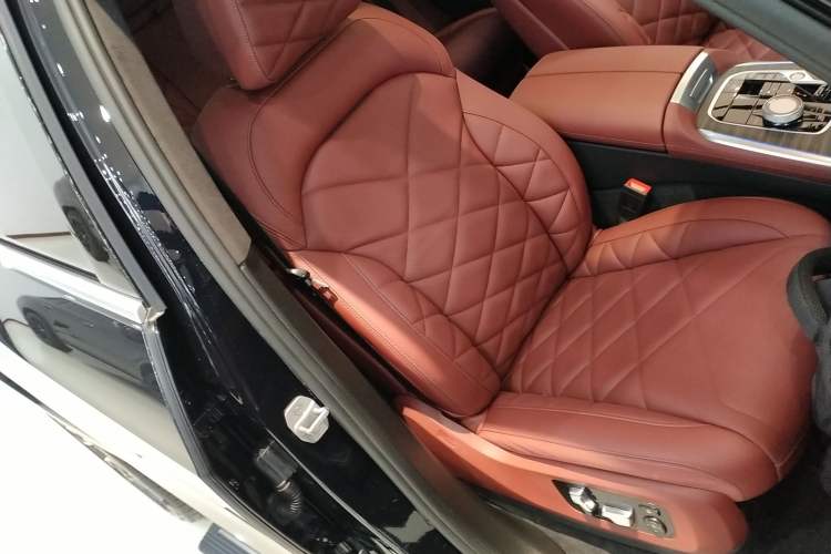 Used BMW X5 2023 xDrive 40Li M Sport Package