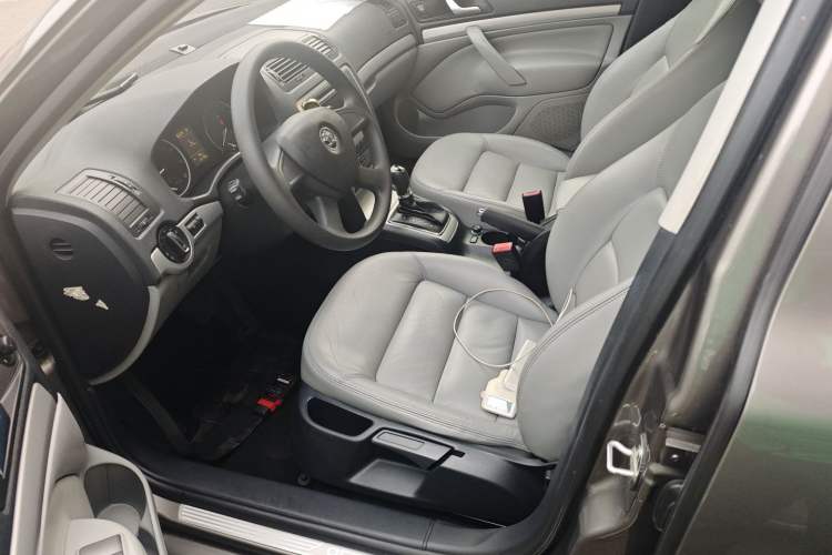 Used Skoda Octavia 2014 1.6L Automatic Yijun Edition
