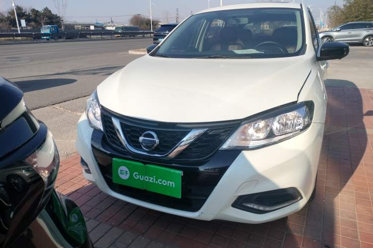 Used Nissan Tiida 2021 1.6L CVT Cool Edition
