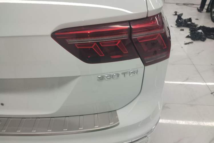 Used Volkswagen Tiguan L 2023 330TSI Automatic Two-Wheel Drive R-Line Enjoyment Edition
