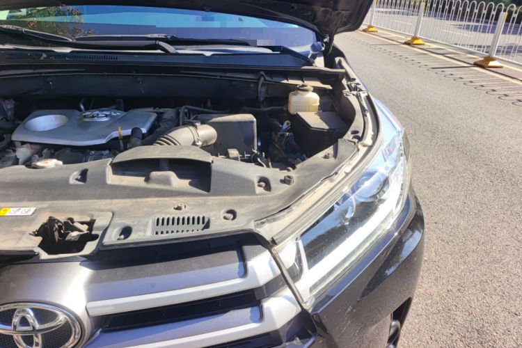 Used Toyota Highlander 2018 2.0T Two-Wheel Drive Elite Edition 7 Seats Emission Standard China V