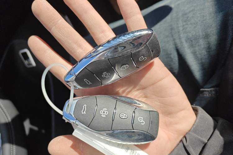 Used Hongqi H5 2024 1.5T DCT Smart Connect Flagship Edition