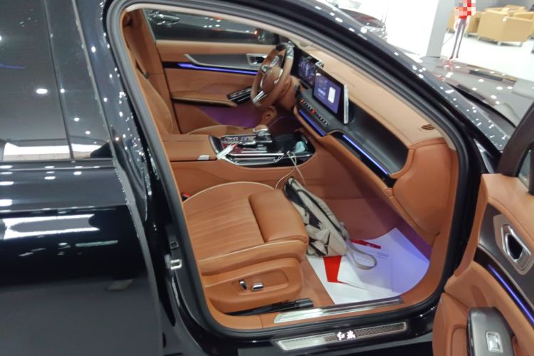 Used Hongqi H9 2024 2.0T Qichang Private Enjoyment Luxury Edition
