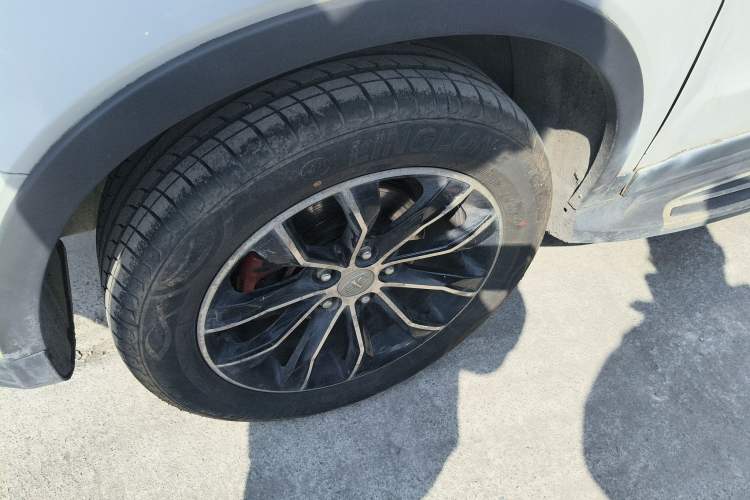 Used FAW Senya R7 2016 1.6L Manual Luxury Model
