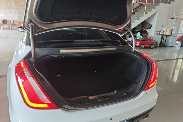 Used Jaguar XJ 2016 XJL 3.0 SC Two-Wheel-Drive Elegant Business Edition
