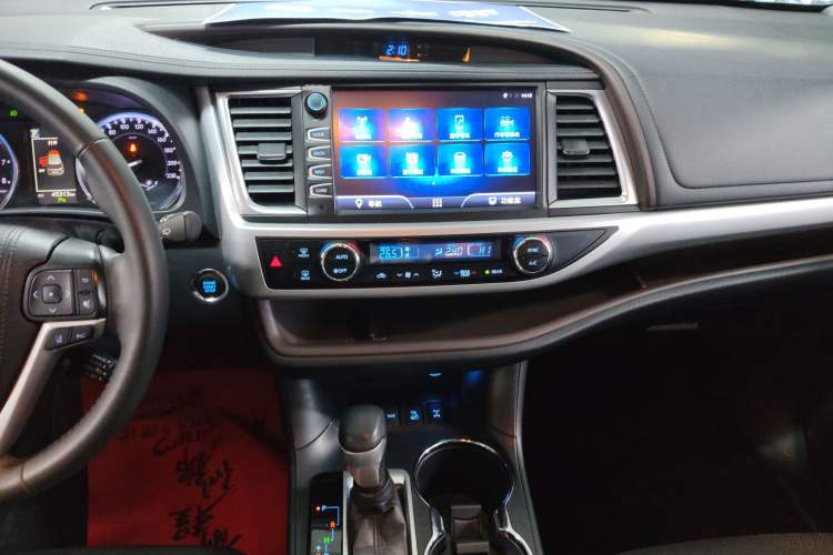 Used Toyota Highlander 2018 2.0T Four-Wheel Drive Luxury Version 7 Seats China VI Standard