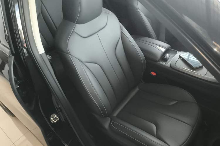 Used Venucia V DD-i 2023 60km iD Version