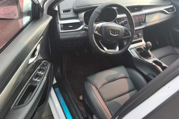 Used Geely Auto Emgrand 2019 Leading Edition 1.5L Manual Upgraded Connectivity Model China VI Standard
