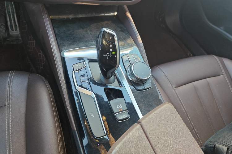 Used BMW 5 Series 2018 525Li M Sport Package
