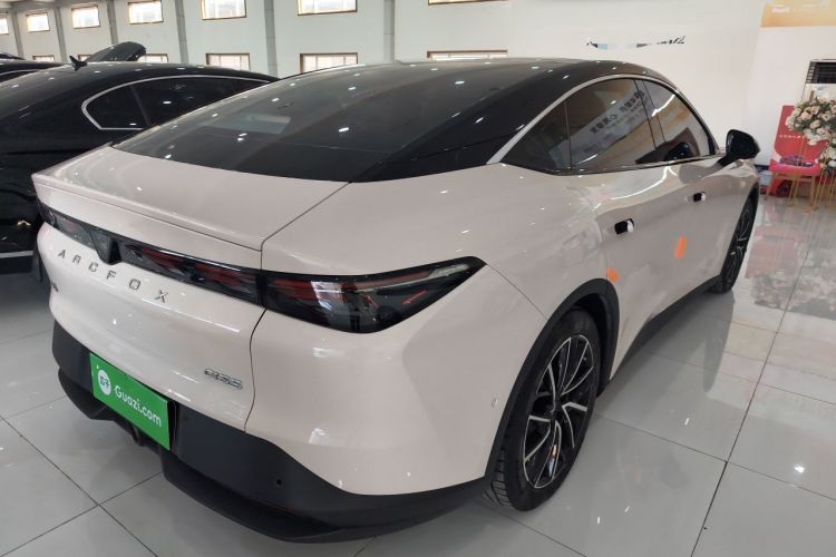 Used ARCFOX Alpha S5 2024 560MAX 185kW
