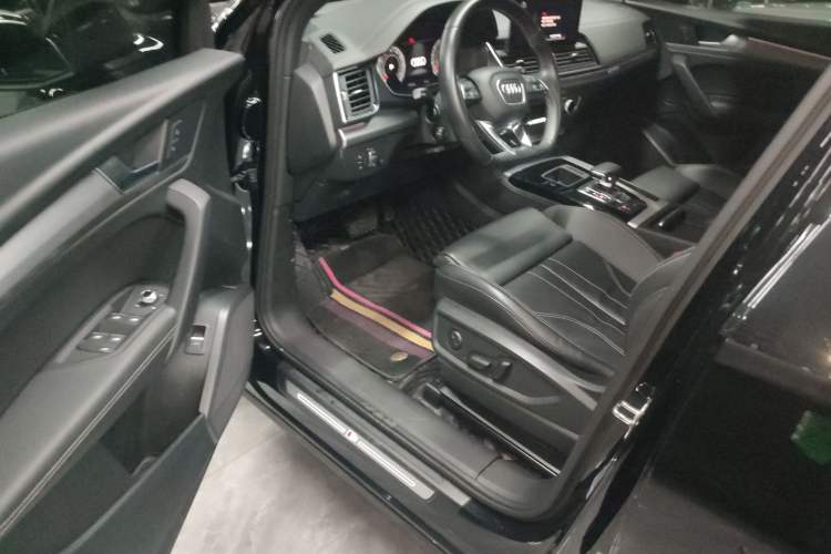 Used Audi Q5L Sportback 2022 40 TFSI Fashion Model
