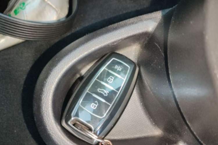 Used ORA Black Cat 2022 351 km Comfort Version Ternary Lithium
