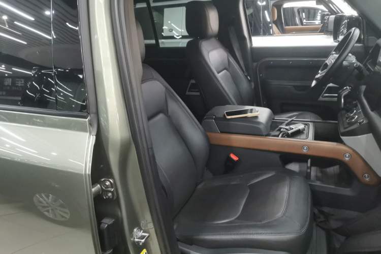 Used Land Rover Defender 2024 110 3.0T P400 X-DYNAMIC HSE
