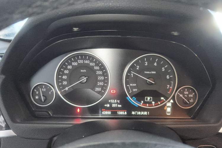 Used BMW 3 Series 2016 316i Fashion Model
