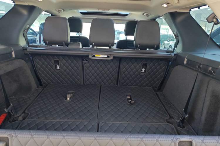 Used Land Rover Discovery 2021 360 PS R-Dynamic S
