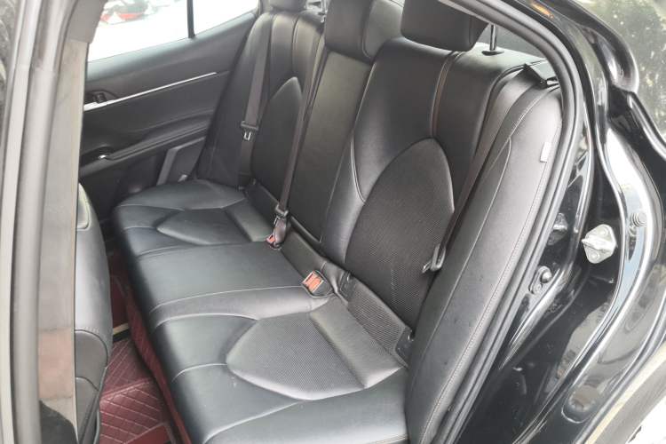 Used Toyota Camry 2019 Revised Version 2.0G Luxury Edition
