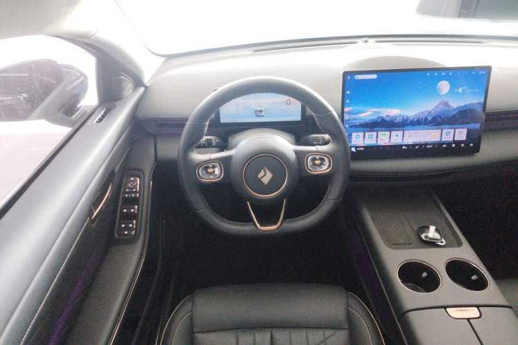 Used Baojun Enjoy 2025 Plug-in Hybrid 140km Luxury Edition
