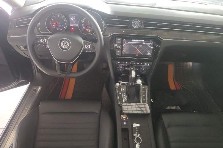 Used Volkswagen Magotan 2019 330TSI DSG Luxury Version China VI Standard
