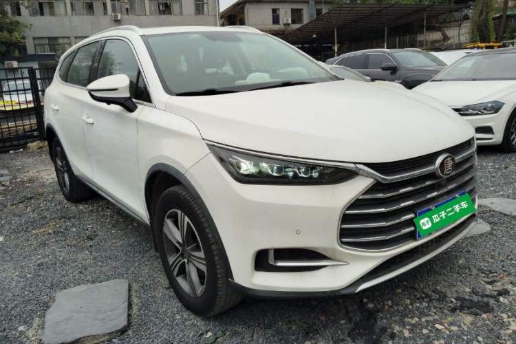 Used BYD Tang 2018 2.0T Automatic SmartConnect Luxury 7-Seater China V Emission Standard
