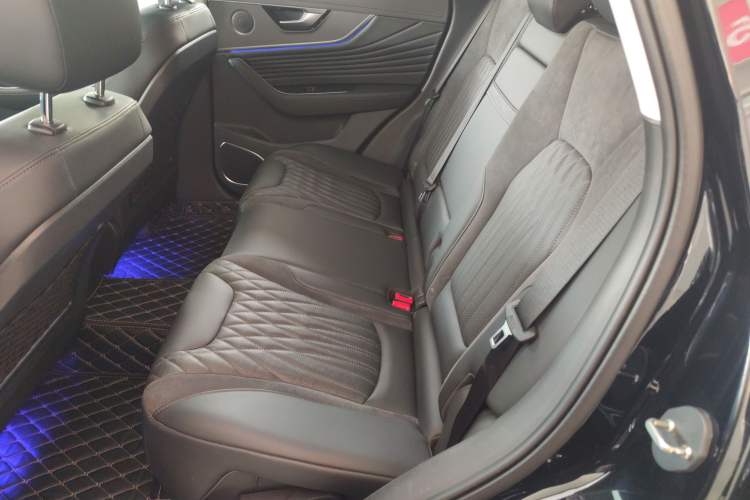 Used Hongqi HS5 2023 2.0T Four-Wheel Drive Flagship Pro Edition
