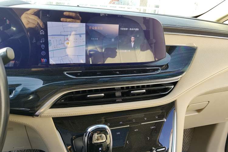 Used Buick GL8 2023 ES Lu Zun Deluxe Model
