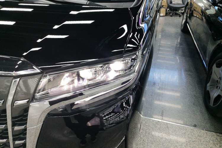 Used Toyota Alphard 2021 Dual-Engine 2.5L Prestige Edition
