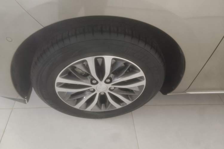 Used Buick GL8 2023 ES Lu Zun Deluxe Model
