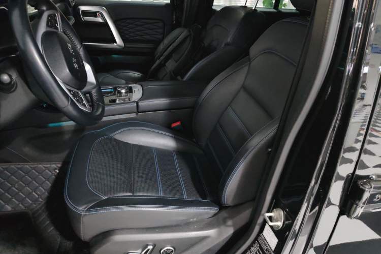 Used Beijing Auto BJ40 2020 2.0T Automatic Four-Wheel Drive Urban Hunter Edition Chivalrous Type
