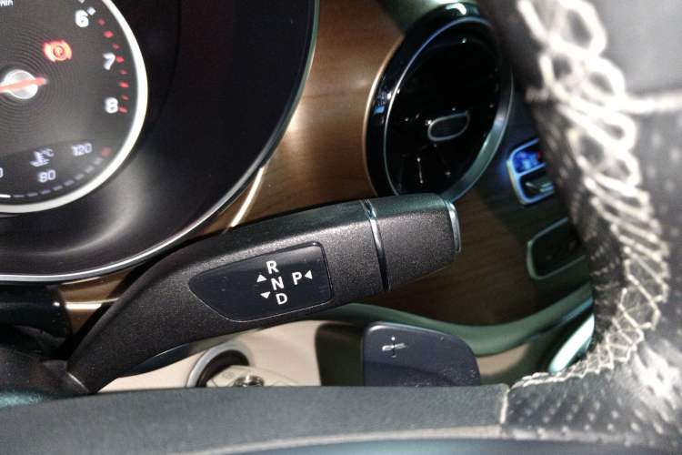 Used Mercedes-Benz V-Class 2021 V 260 L Long-wheelbase Luxury Edition