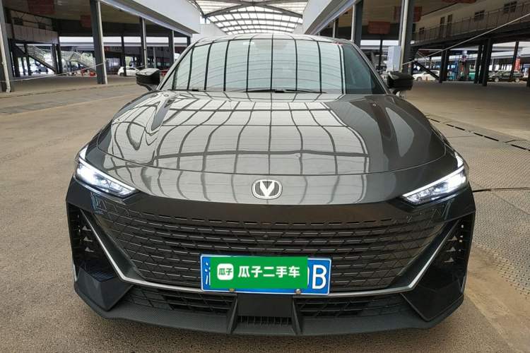 Used Changan UNI-V 2022 1.5T Prestige Version
