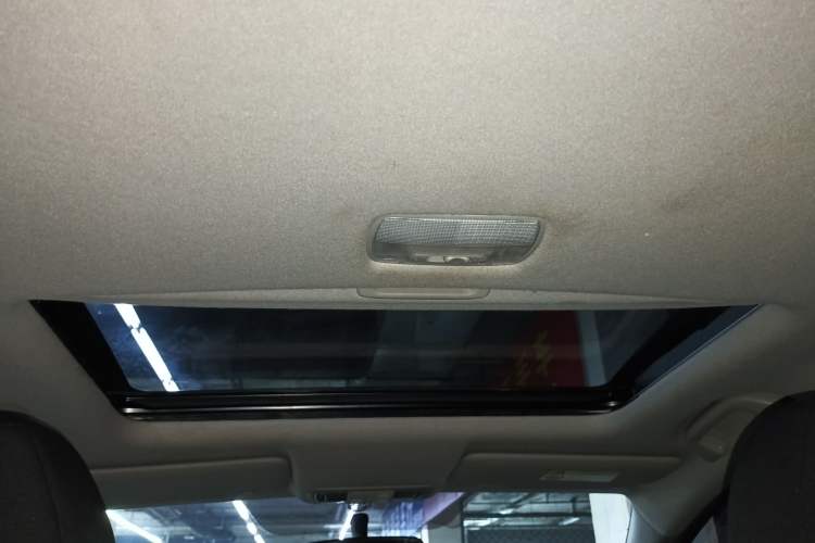 Used Honda Fit 2016 1.5L LXS CVT Comfort Sunroof Version
