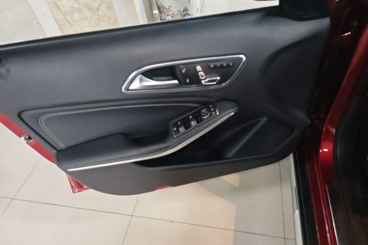 Used Mercedes-Benz GLA 2017 GLA 200 Fashion Model
