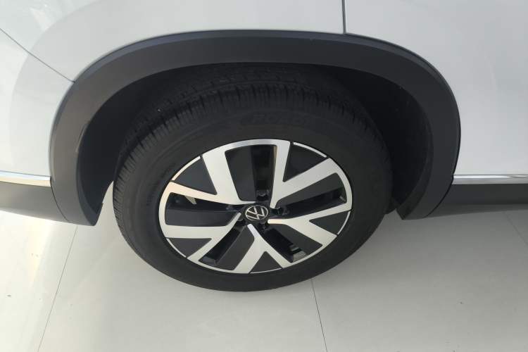 Used Volkswagen Tayron 2023 300TSI Two-Wheel-Drive Luxury Plus Advanced Edition