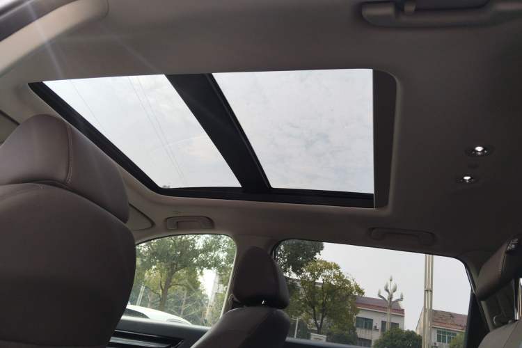 Used Honda CR-V 2023 240TURBO Two-Wheel Drive Deluxe Edition 7 Seats
